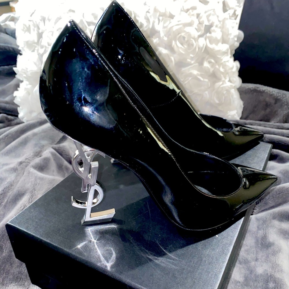 Authentic!!! patent leather shoes w/ metal heel